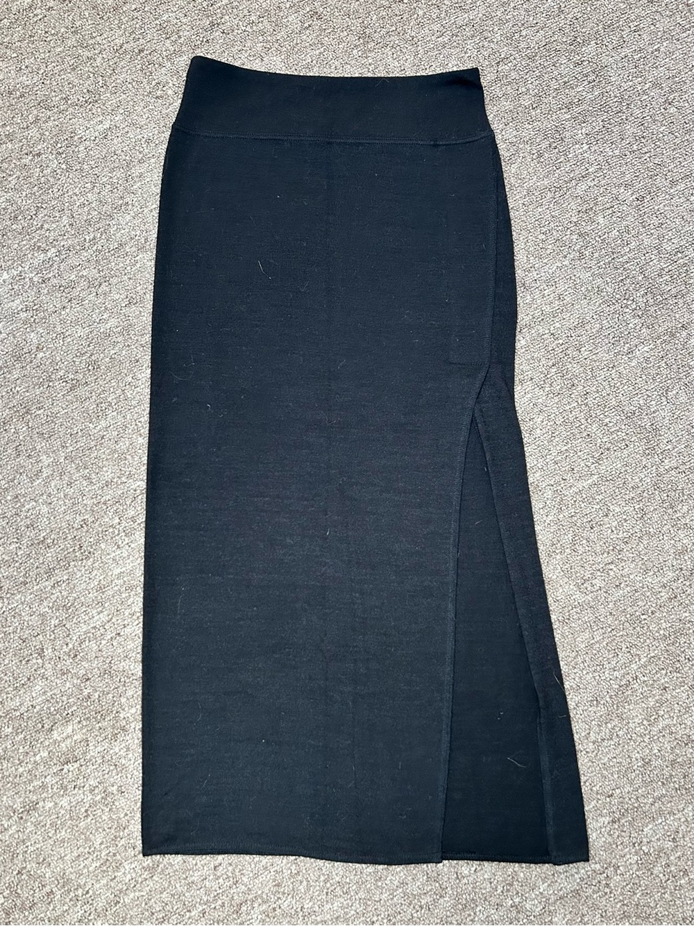 Wilfred Black Knit Maxi Skirt with Side Slit